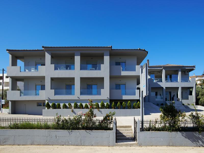 Altamar Hotel Пефки Екстериор снимка