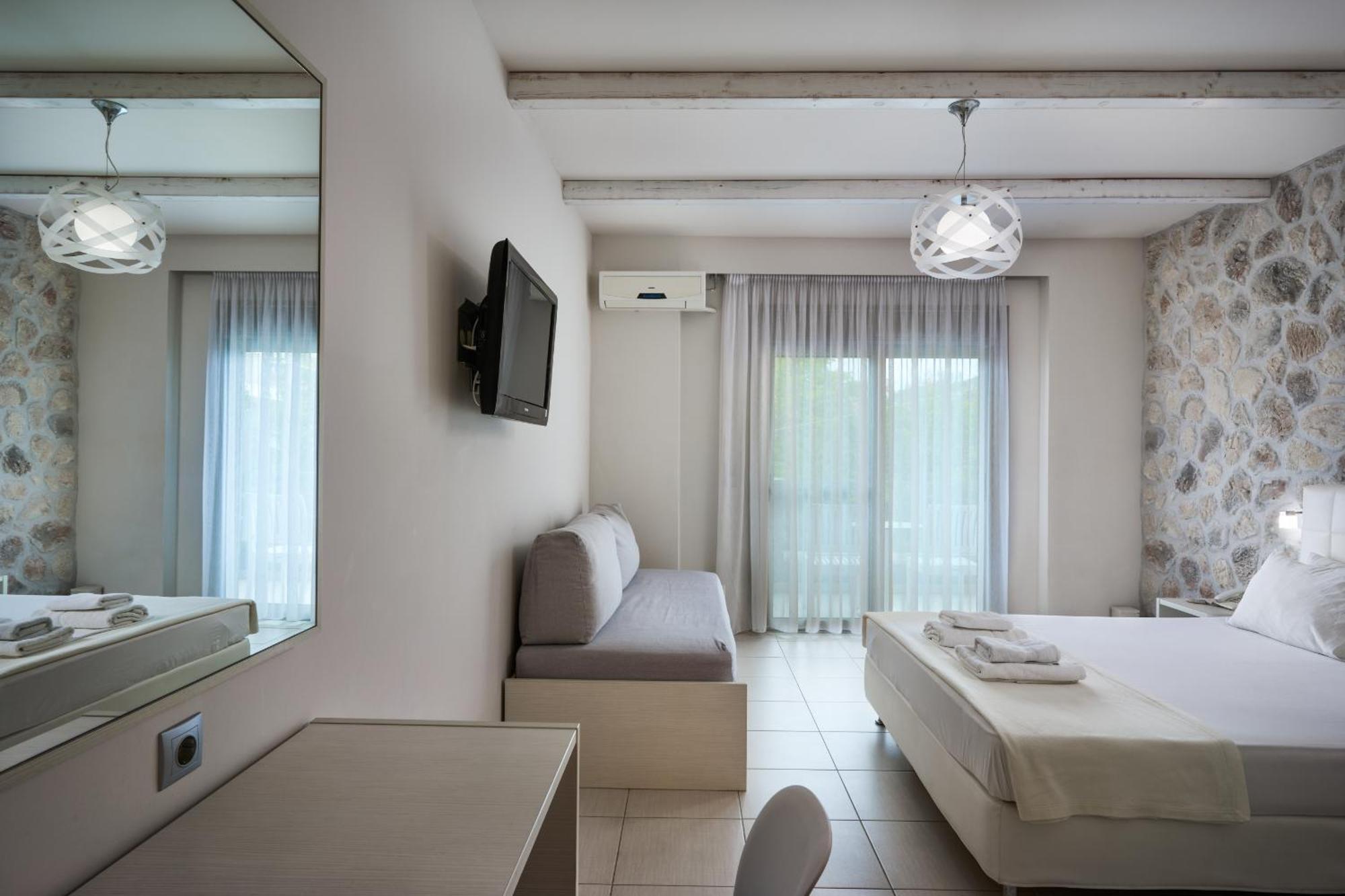Altamar Hotel Пефки Екстериор снимка