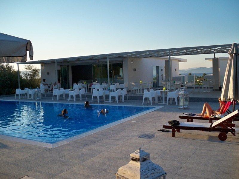Altamar Hotel Пефки Екстериор снимка