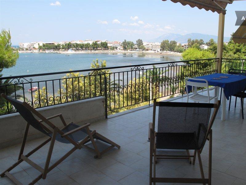 Altamar Hotel Пефки Екстериор снимка