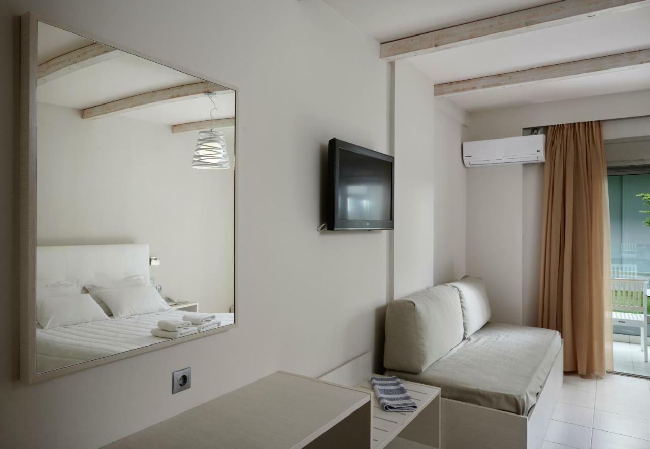 Altamar Hotel Пефки Екстериор снимка