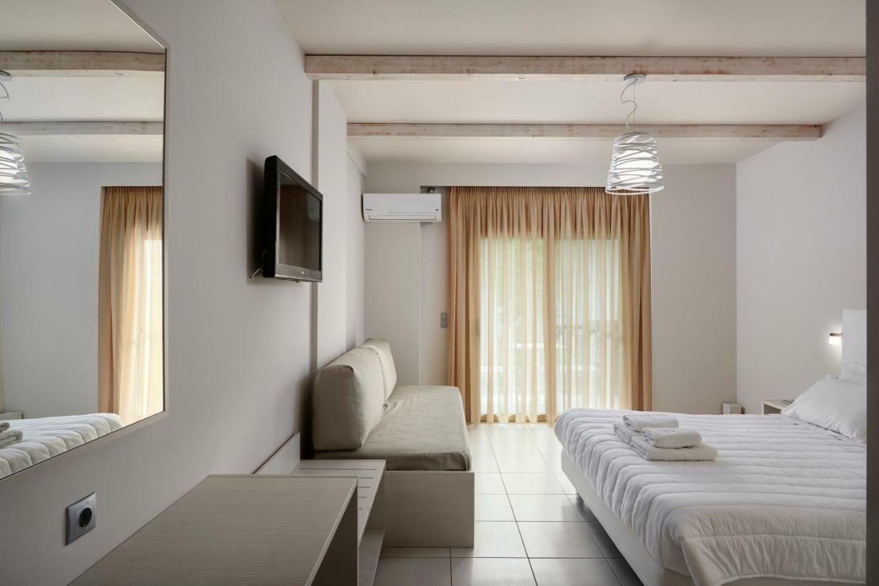 Altamar Hotel Пефки Екстериор снимка